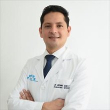 Richard Abdon Silva Pazmiño, Ortopedista y Traumatólogo en Quito | Agenda una cita online